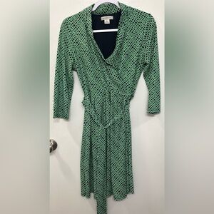 Liz Claiborne Green and Black 3/4 Sleeve Dress